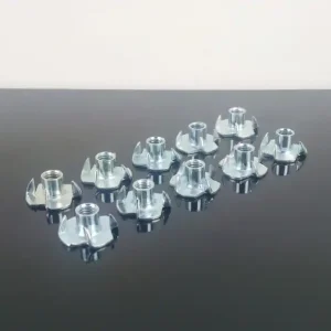 Must-Have 10 EINSCHLAGMUTTERN M6