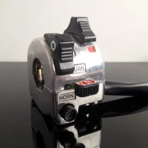 Versand Am Gleichen Tag Lenker-ARMATUR im Yamaha-Stil, ALUMINIUM