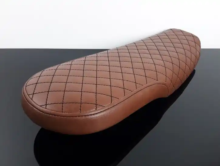 Beliebt Cafe-Racer-, Scrambler-SITZBANK, Honda CX500, vintagebraun, schwarze Karo-Nähte