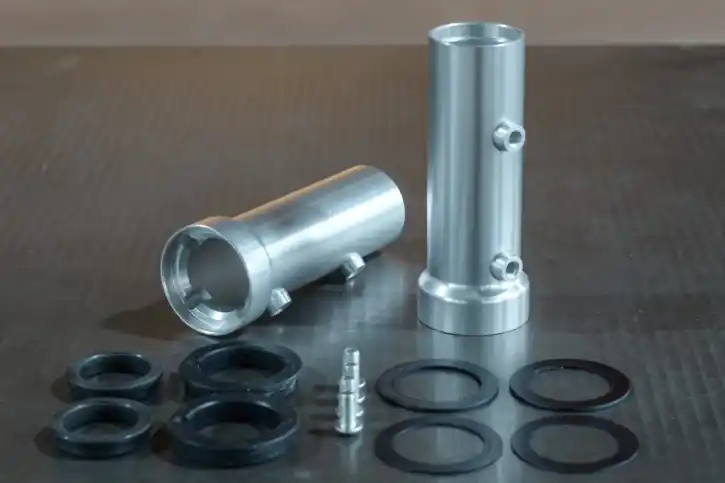 STANDROHRCOVER "Shrewd Shroud" 38,5 mm von BHCKRT, f. Scheinwerfer "SW-SHB", silbern Kostenloser Versand