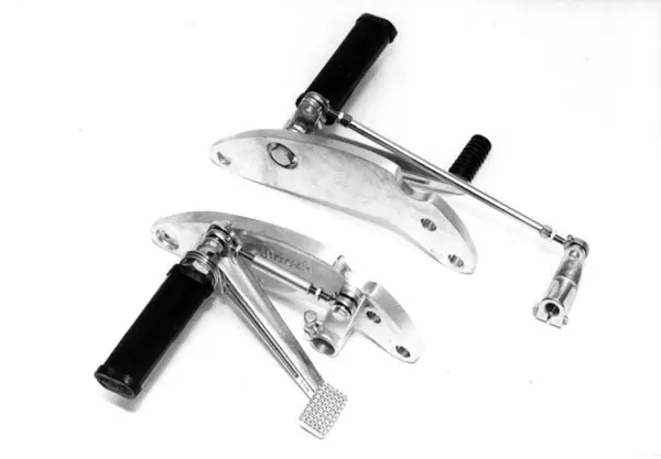 Saisonangebot Zurückverlegte FUSSRASTEN-Anlage, RAASK, YAMAHA XS 400 ca.1981–1982